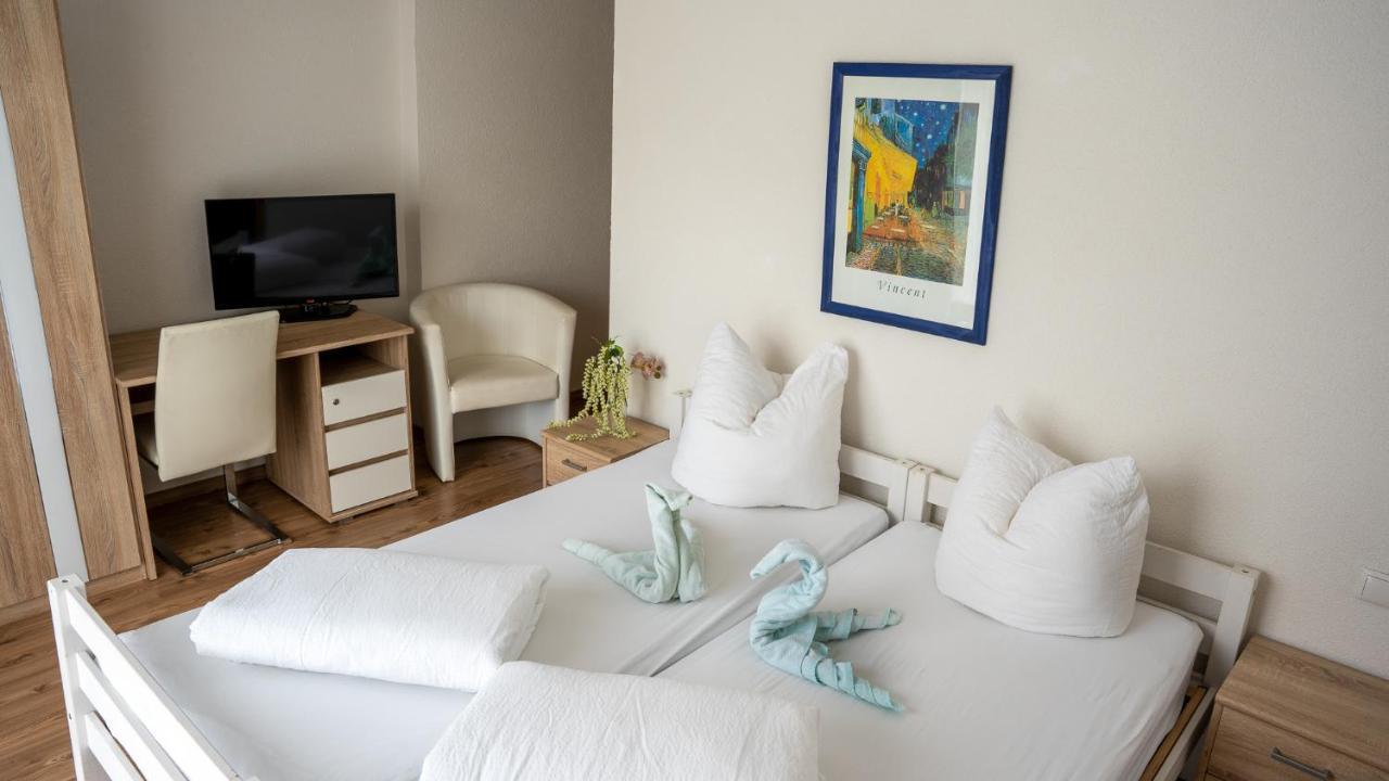 Ibex Hostel *
